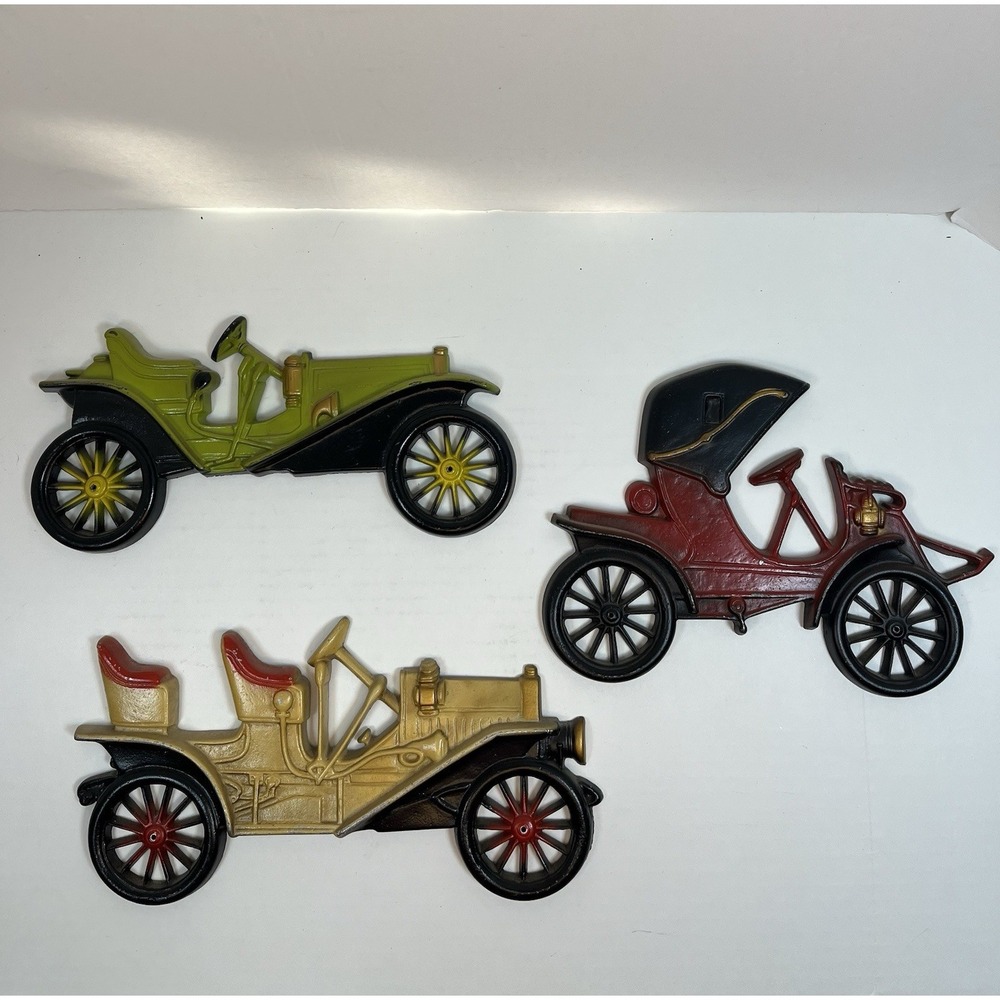 Vintage Midwest Cast Metal Antique Cars Wall Hanging Plaques Complete Set of 3‎